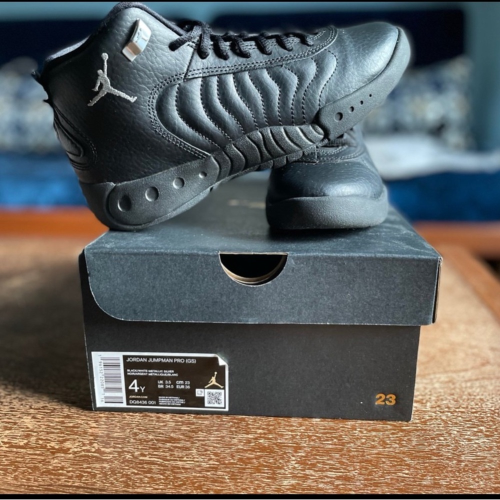 Jordan jumpman pro size 4